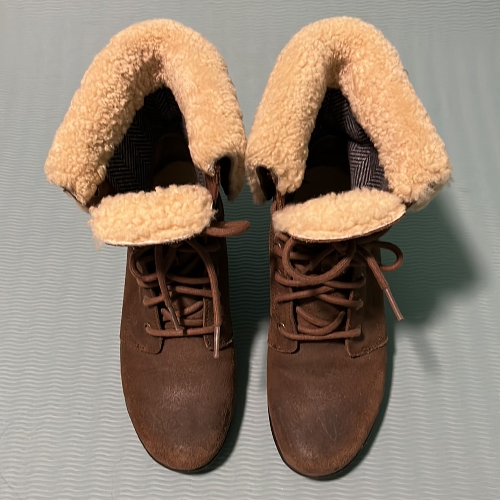 UGG winter waterproof boots, US size 7 - Picture 8 of 9